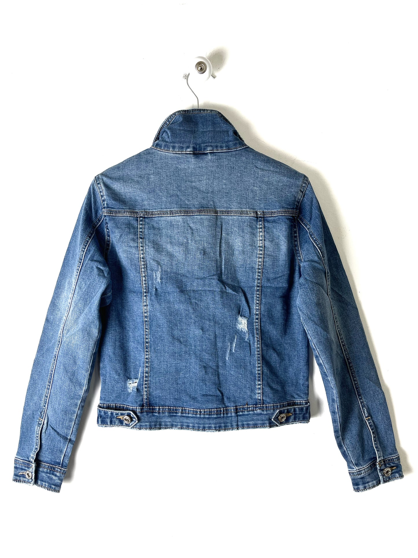 Giubbino jeans con strappi