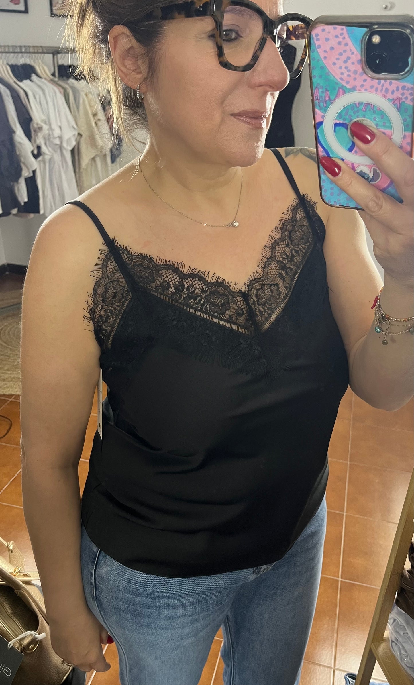 Top raso con pizzo ⬛️