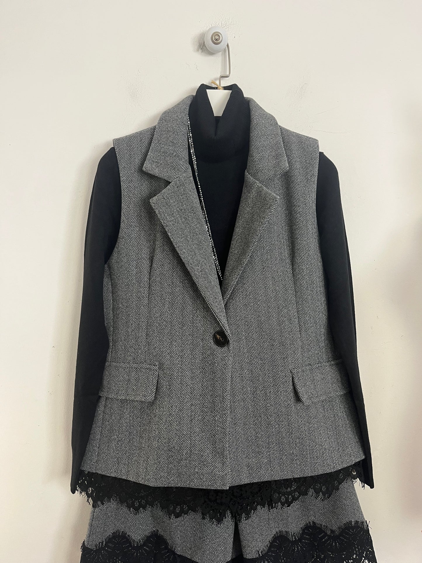 Shorts in tessuto Spigato ⬛️