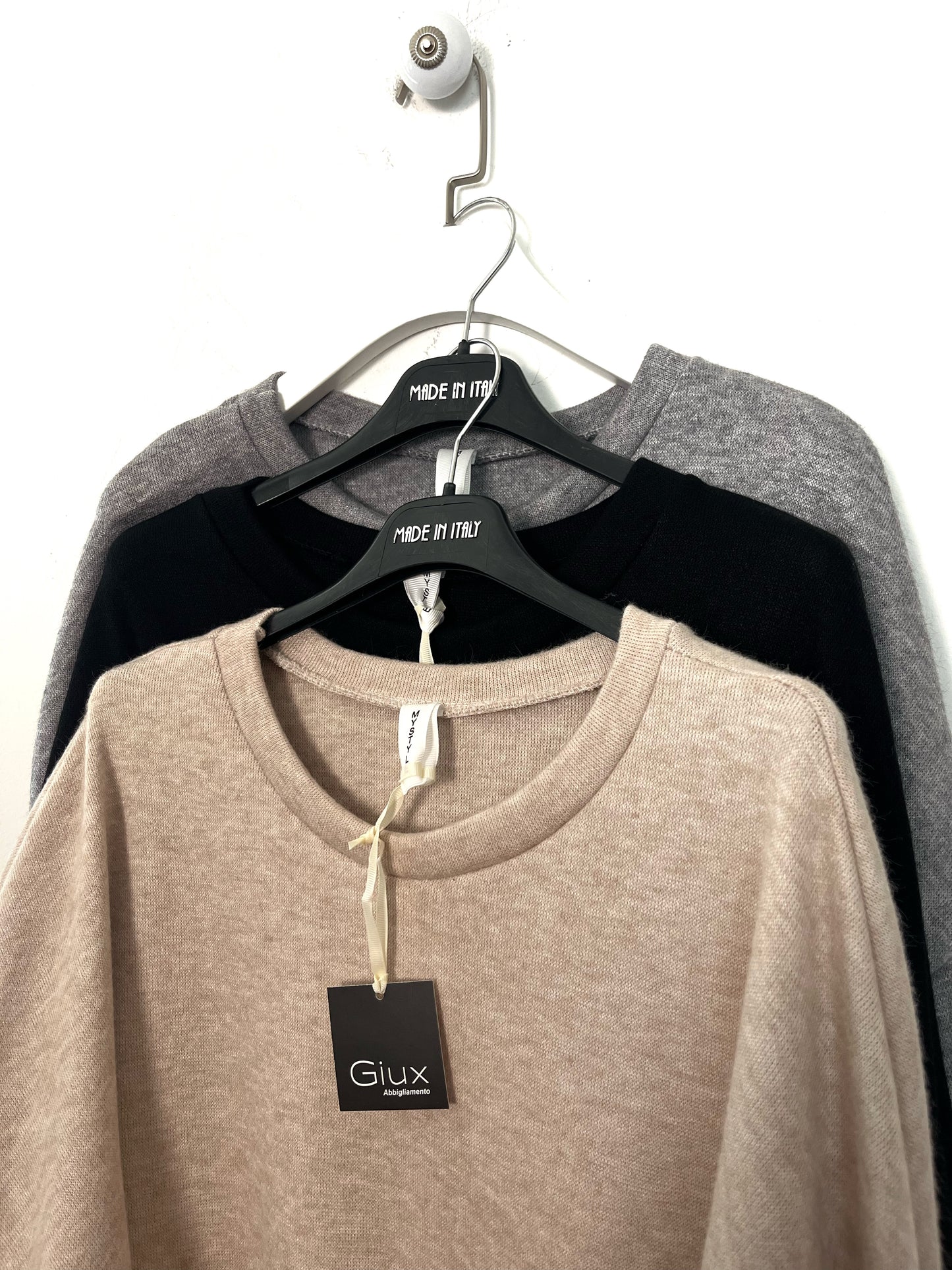 Abito in maglia tinta unita, girocollo, modello oversize
