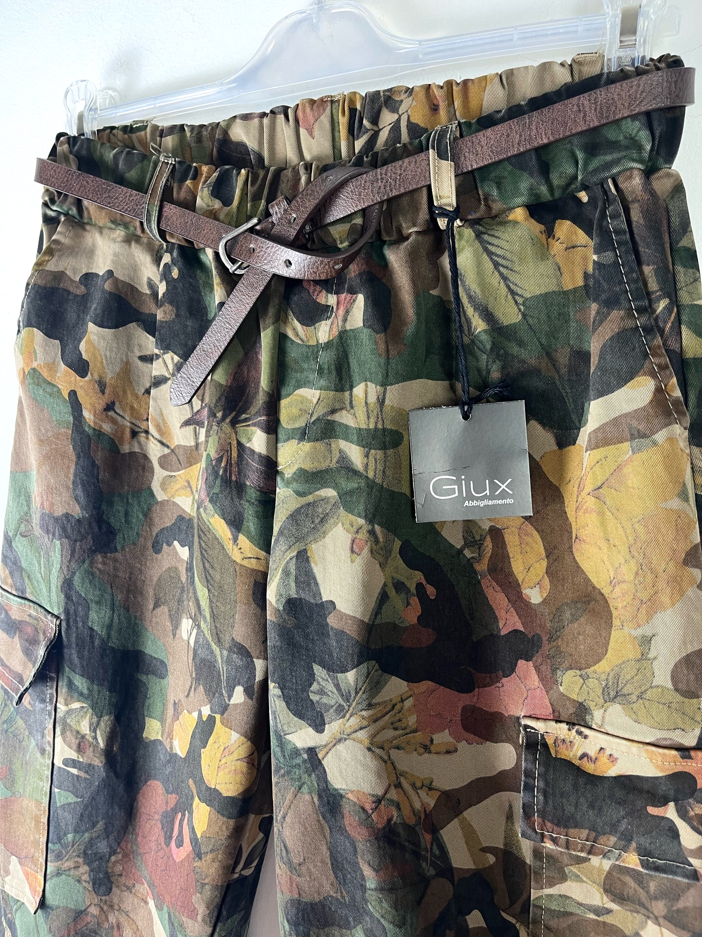 Cargo camouflage 🍁 elastico in vita, gamba morbida, tasconi con patta