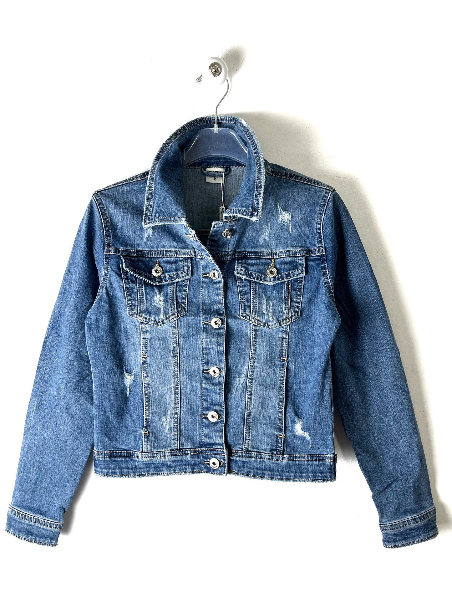 Giubbino jeans con strappi
