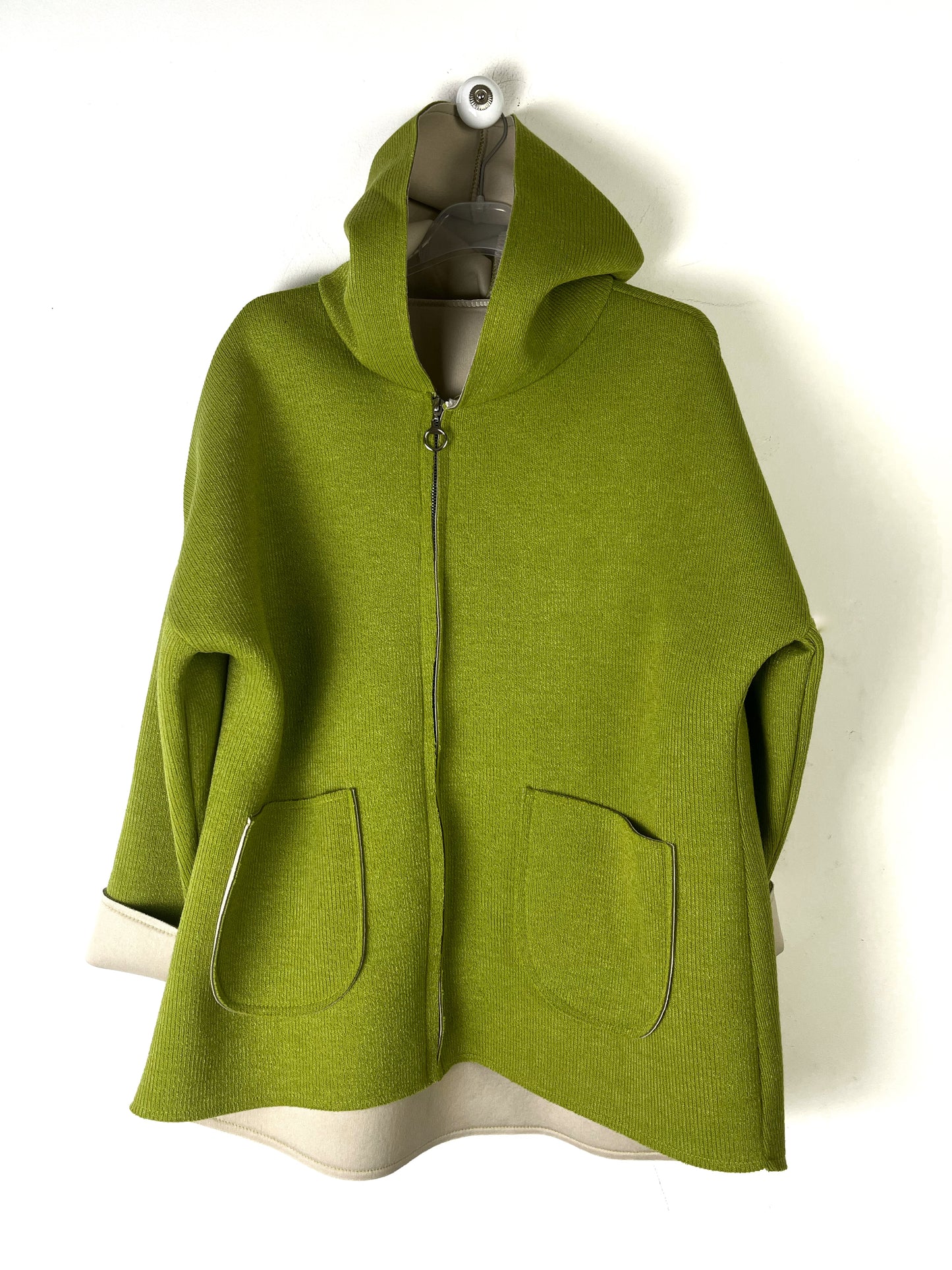Giacca strutturata oversize in neoprene 🍁 tinta unita, con cappuccio e tasconi applicati