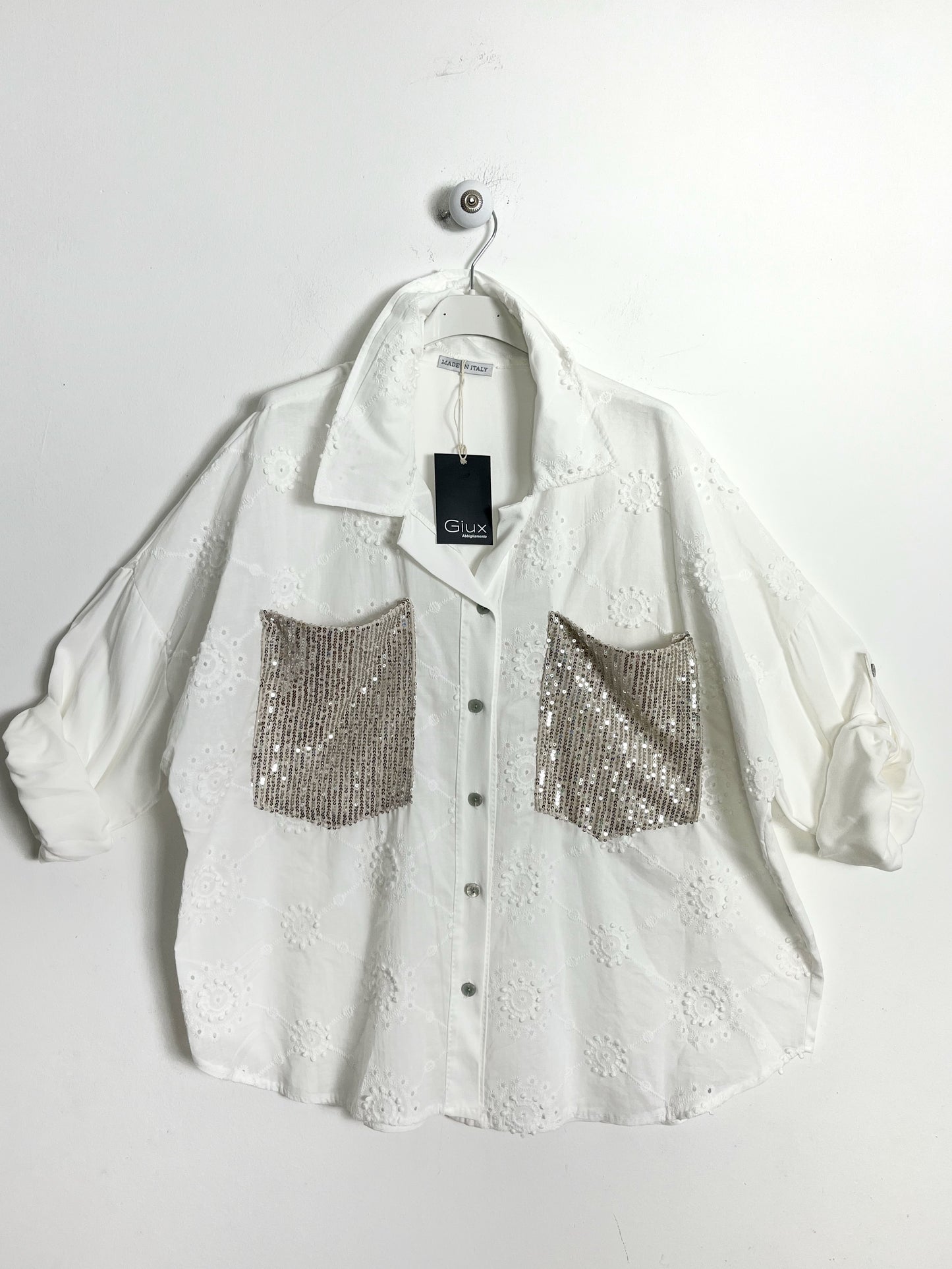 Camicia in sangallo con paillettes