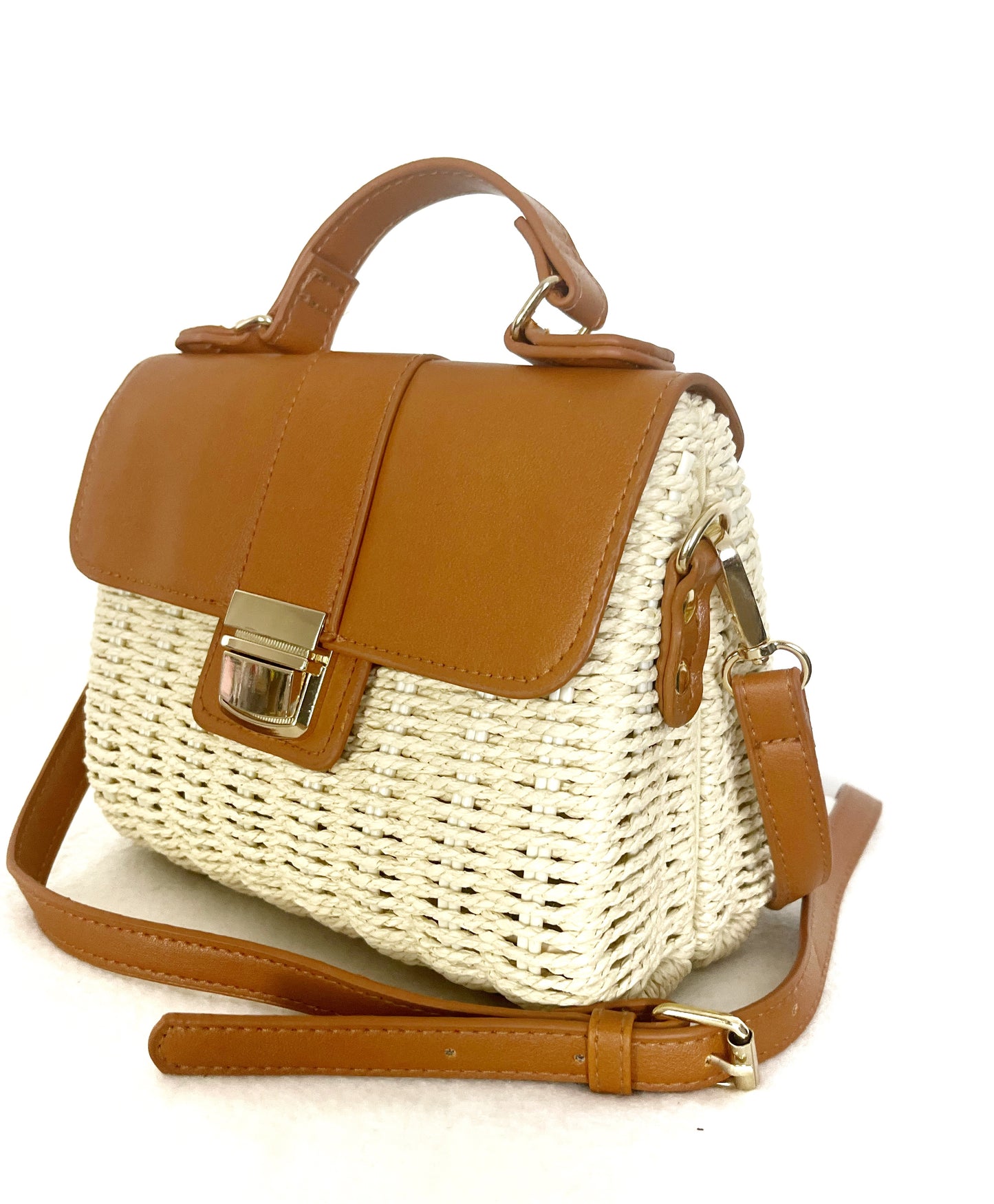 Borsa rigida in rafia e ecopelle