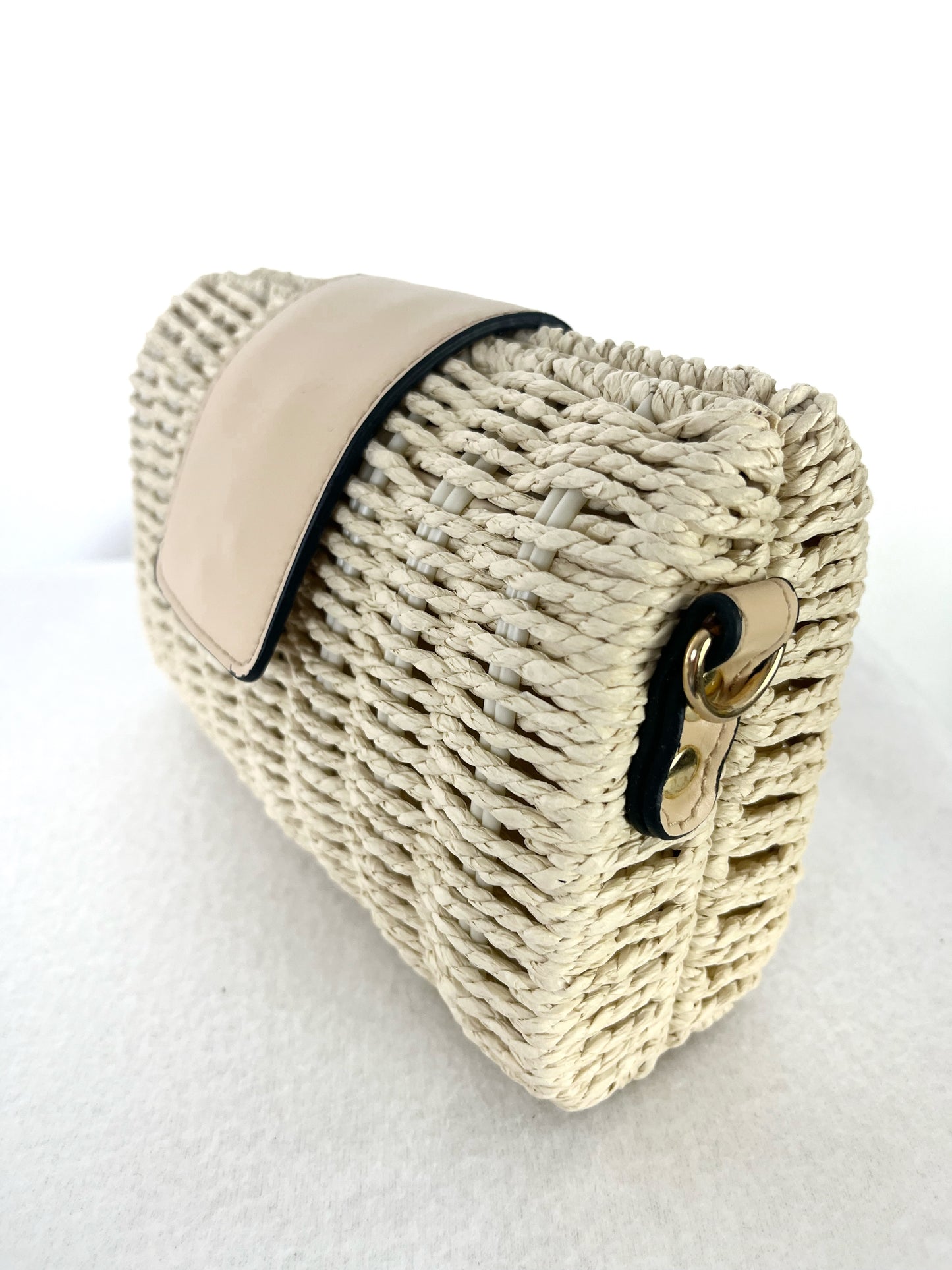 Pochette rigida in rafia