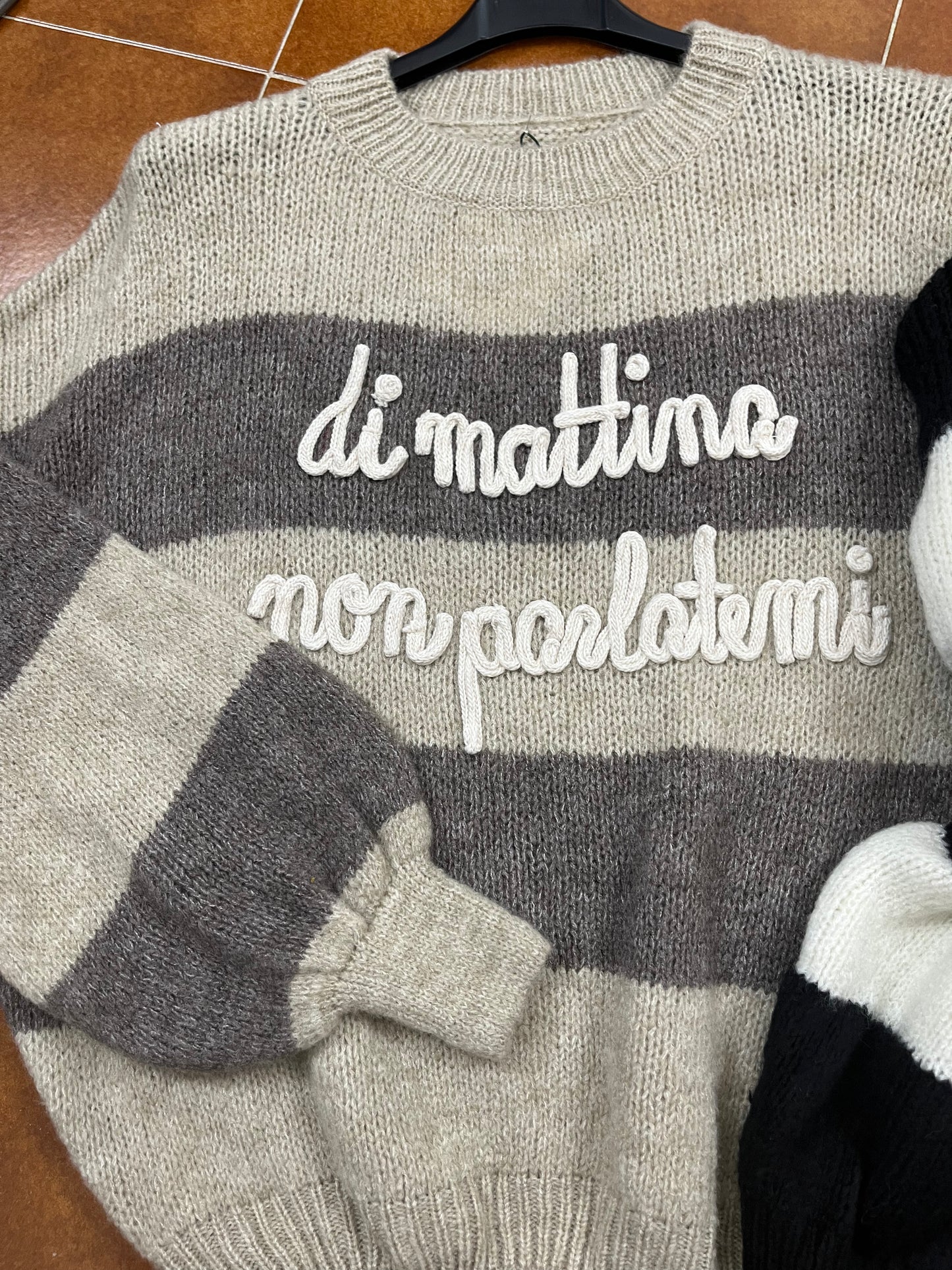 Maglioncino Di mattina non parlatemi ⚫️