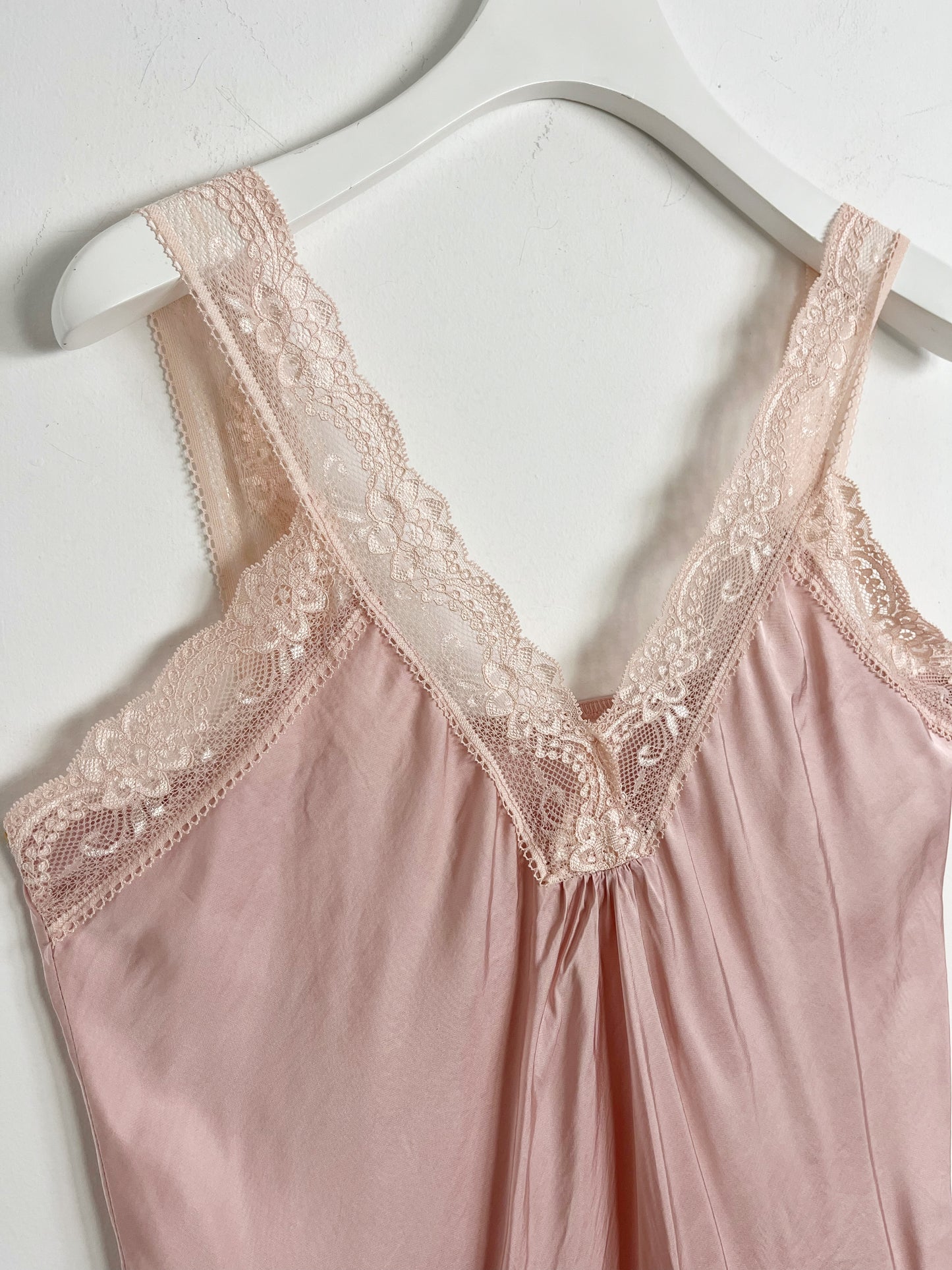 Top con pizzo