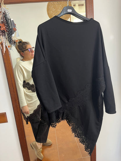 Felpa in cotone asimmetrica con pizzo ⚫️