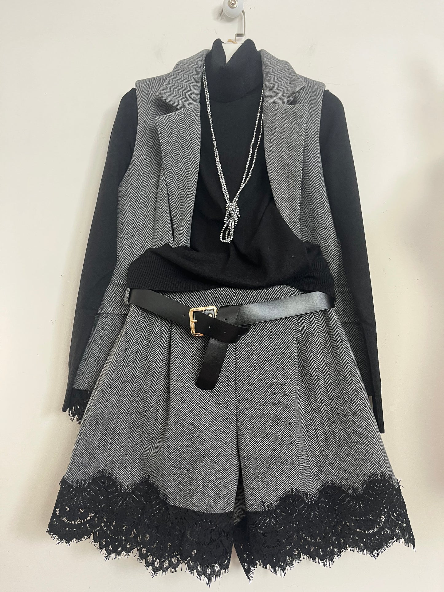 Shorts in tessuto Spigato ⬛️