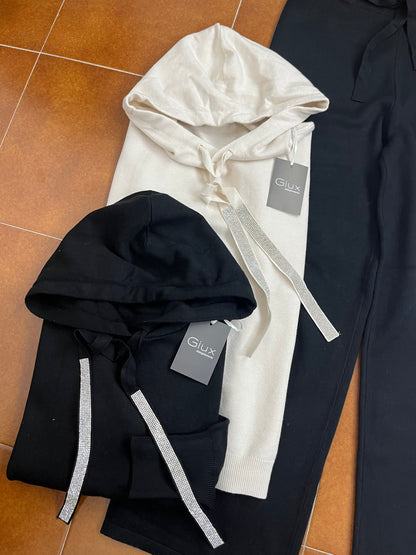 Coordinato maglia con cappuccio + pantalone ⬛️
