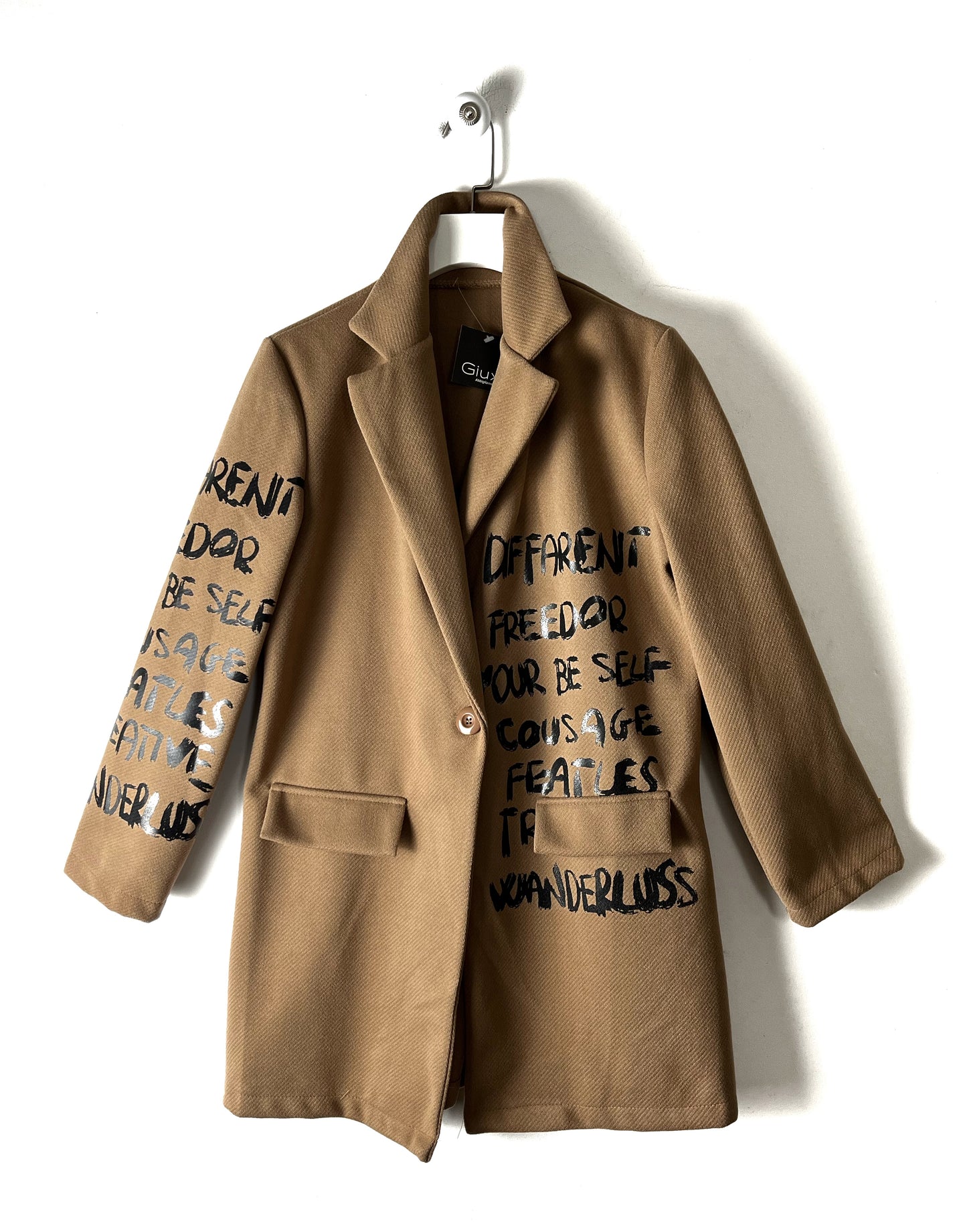 Cappotto scritte