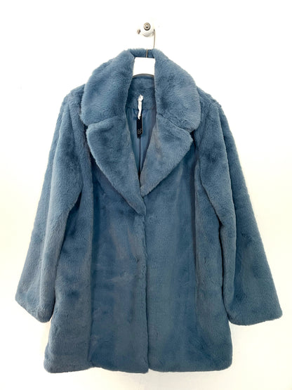 Cappotto in ecopelliccia