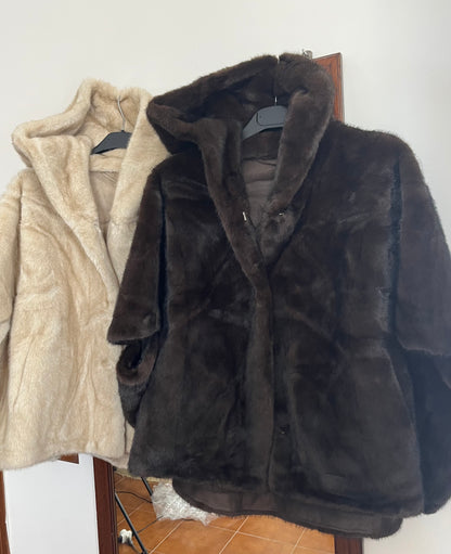 Giacca Mantella Ecofur con cappuccio ⚫️