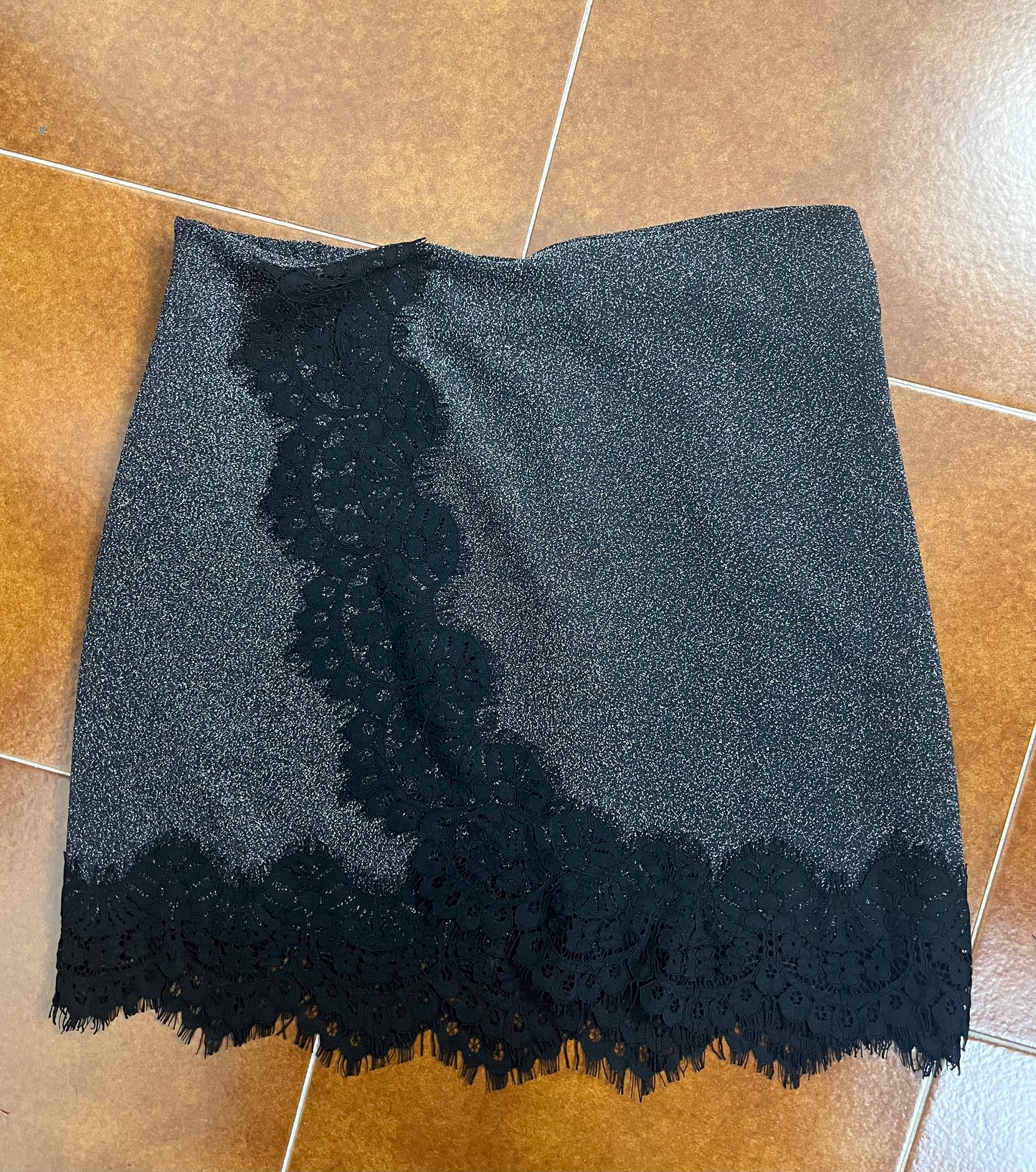 Minigonna con Pizzo Lurex ⬛️