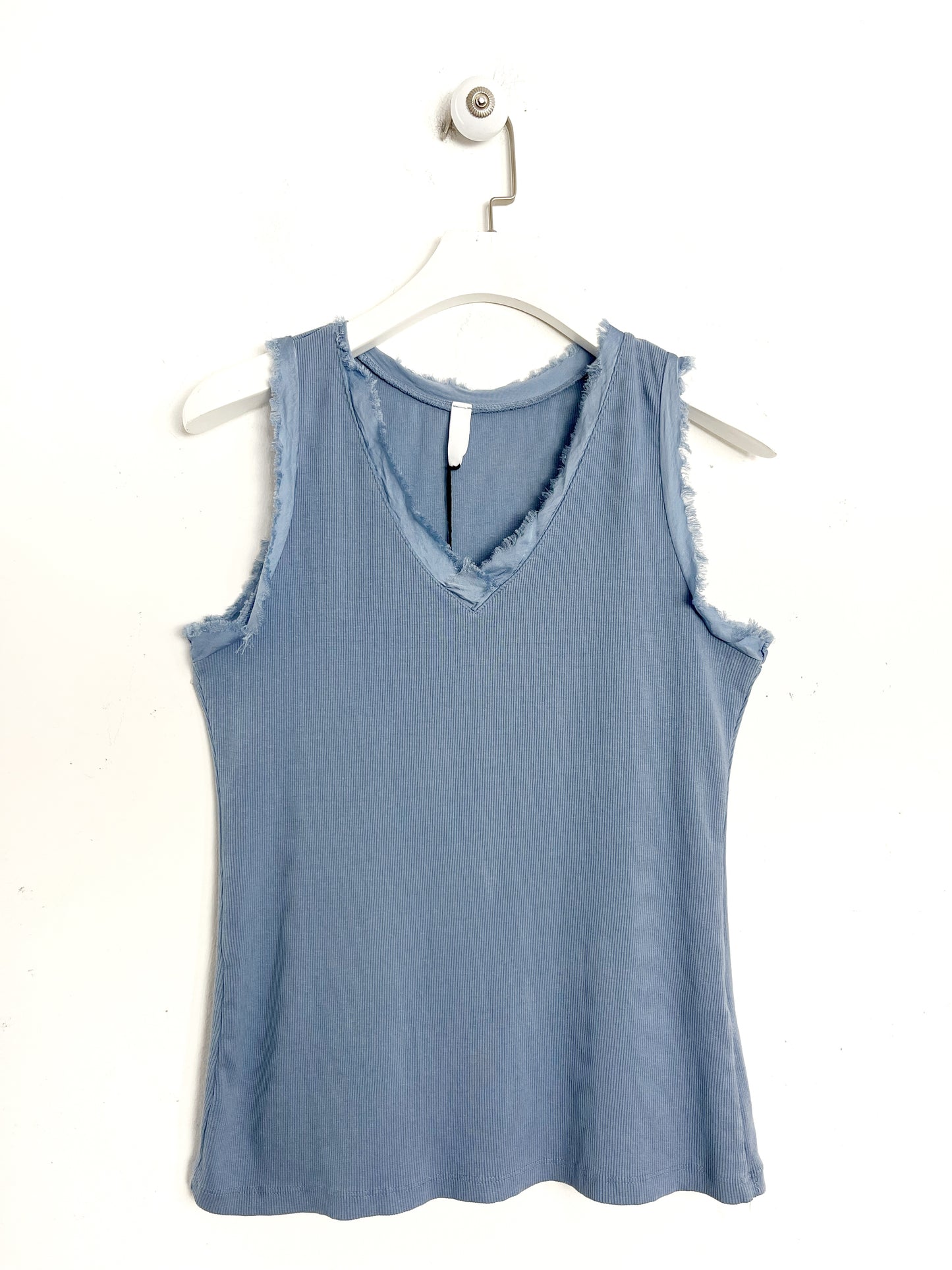 Canotta a V Naïf ⬛️