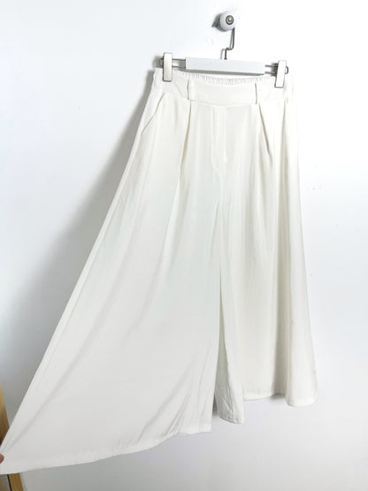 Pantalone gamba ampia