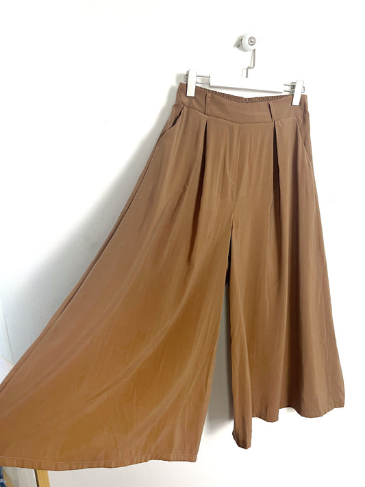 Pantalone gamba ampia