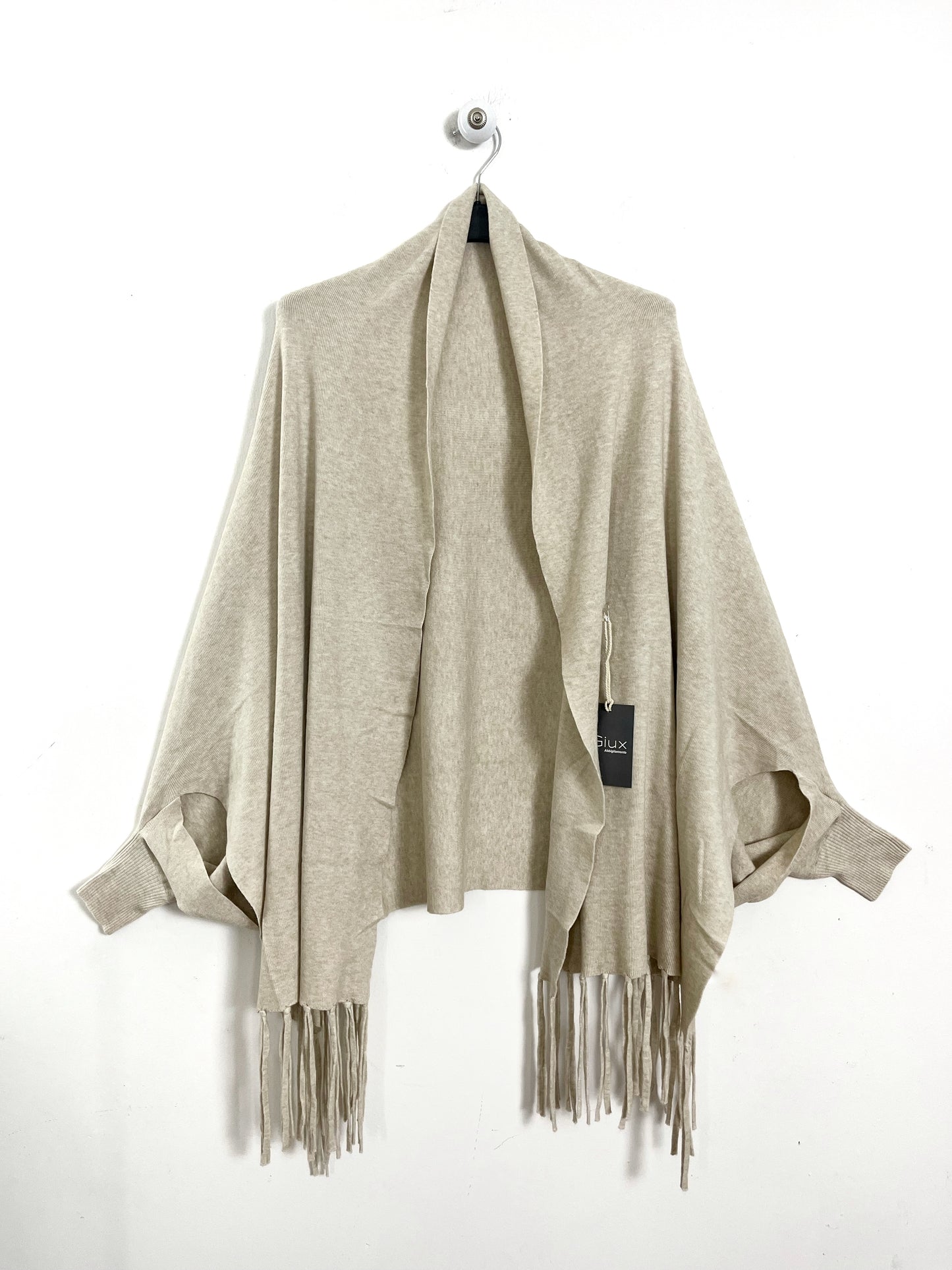 Cardigan Mantella con frange ⚫️
