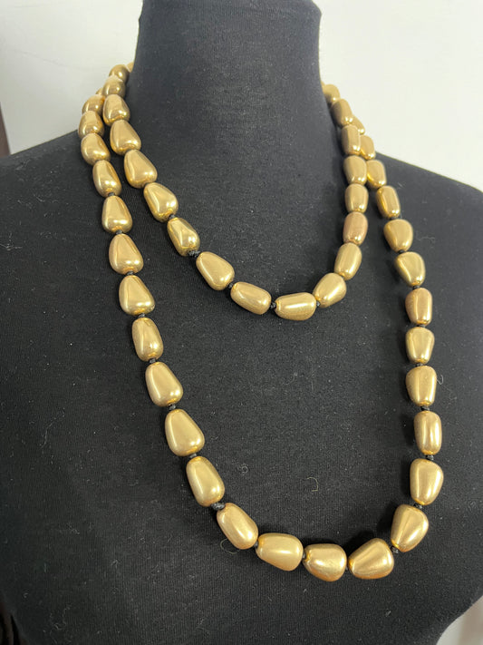 Collana Almond