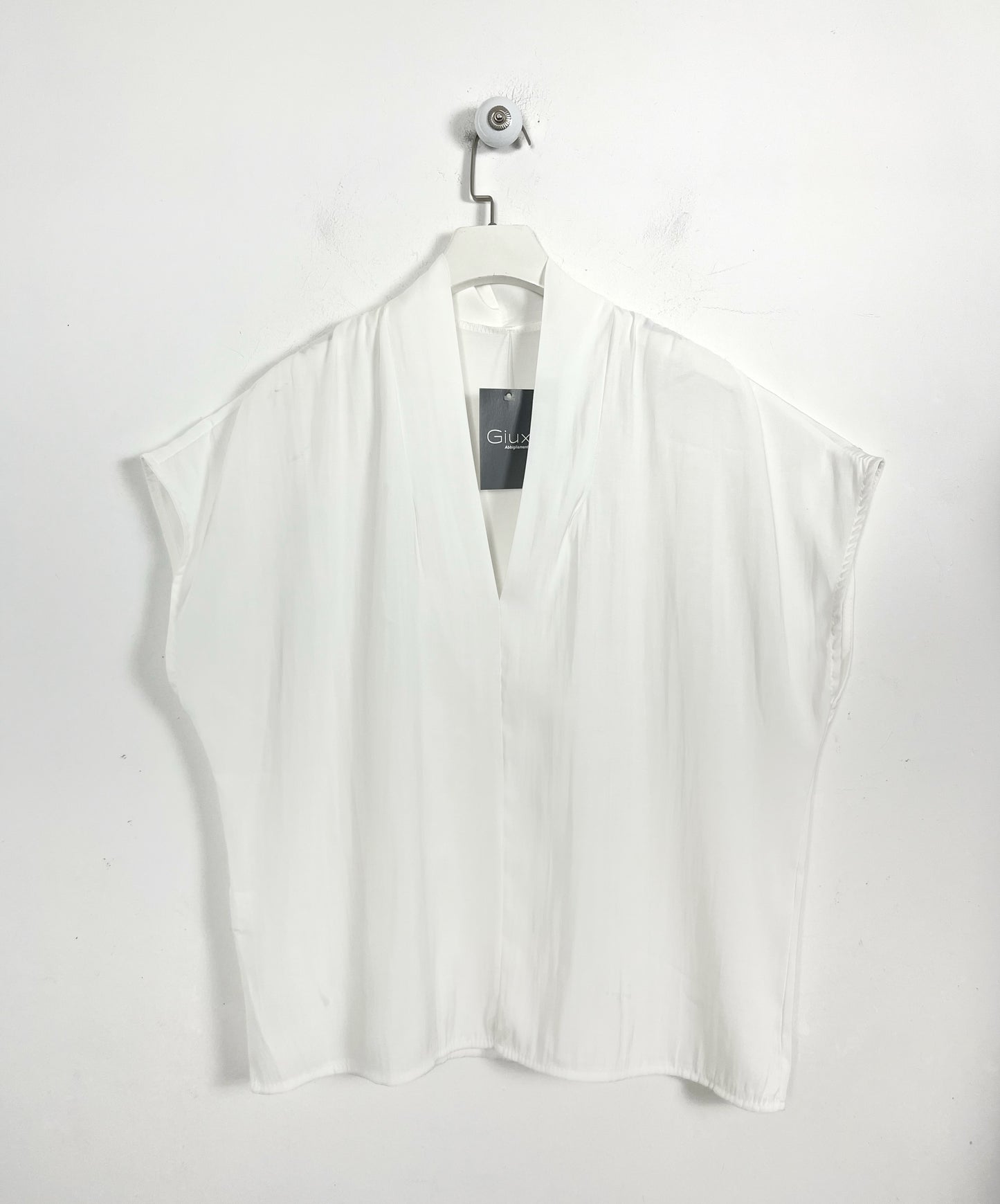 Blusa Viscosa a V ⬛️