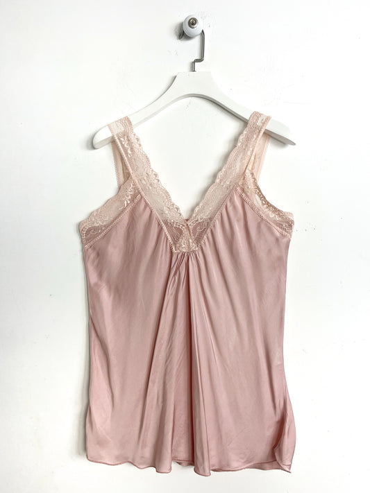 Top con pizzo